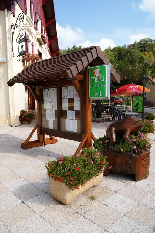 Auberge du Hérisson La Chaux-du-Dombief Esterno foto