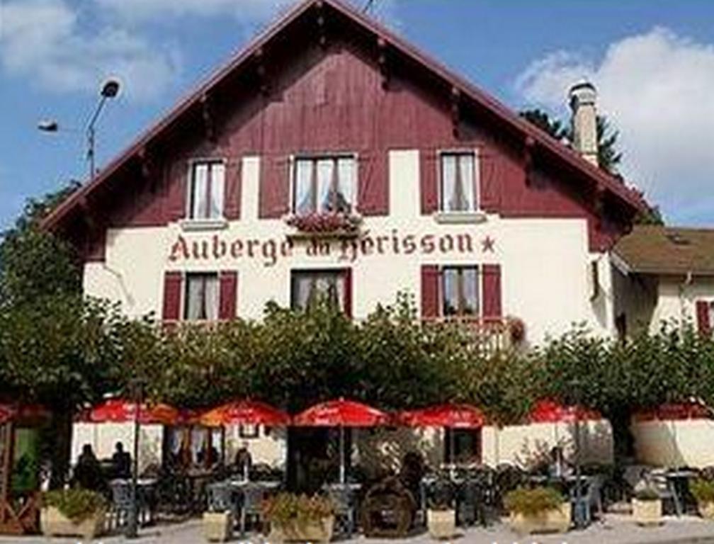 Auberge du Hérisson La Chaux-du-Dombief Esterno foto